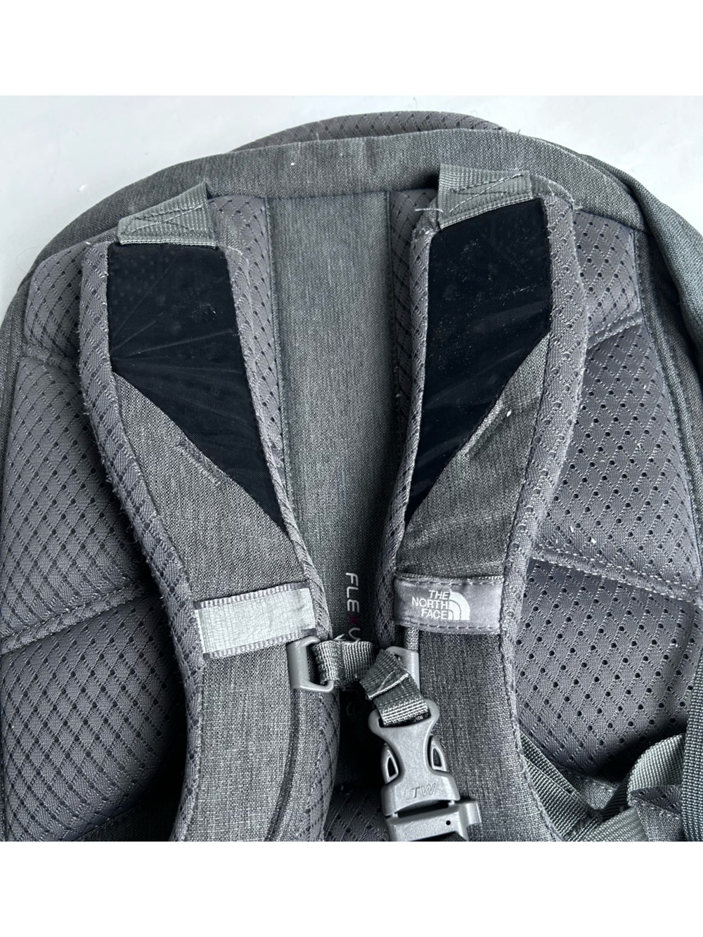The North Face Borealis Backpack - Gray with Teal Accents unisex - Picture 12 of 13
